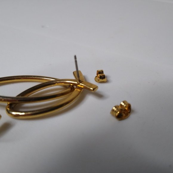 Vintage Metal Dangle Earrings - Picture 14 of 16